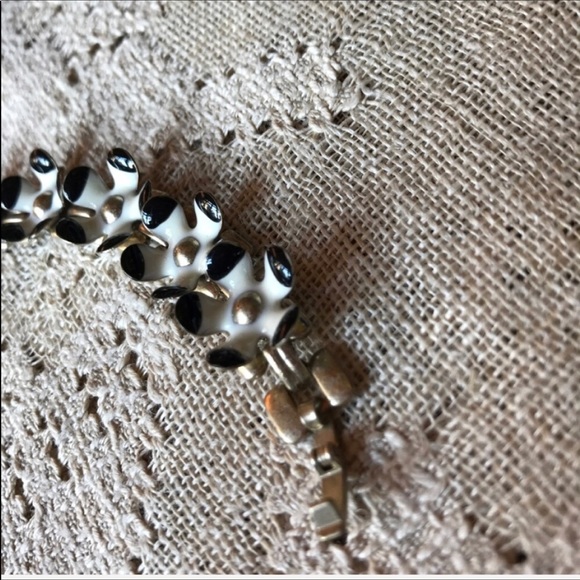 J. Crew flower 🌸 bracelet - Picture 3 of 5